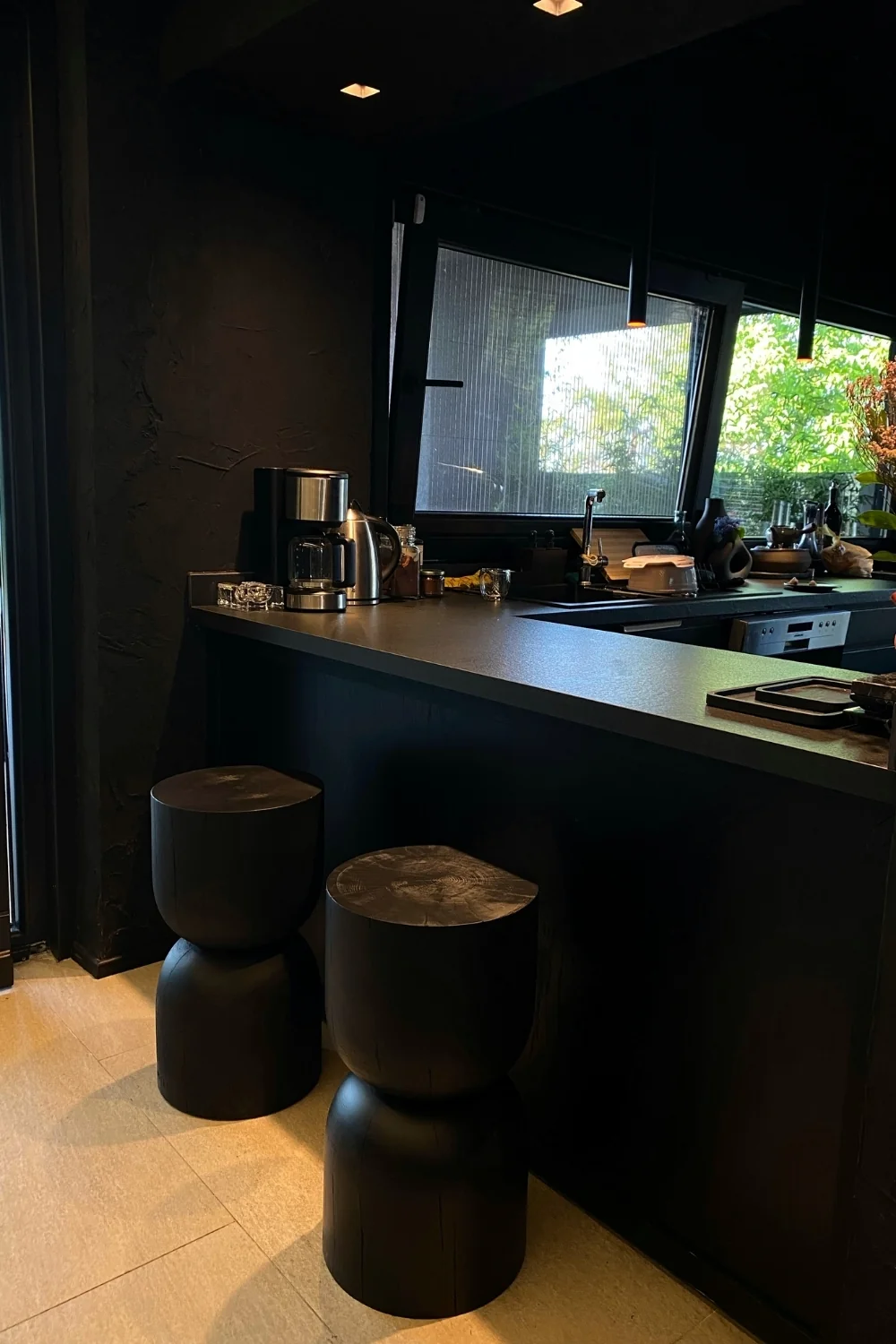 Ubud Yan Sehpa - Siyah - Görsel 2